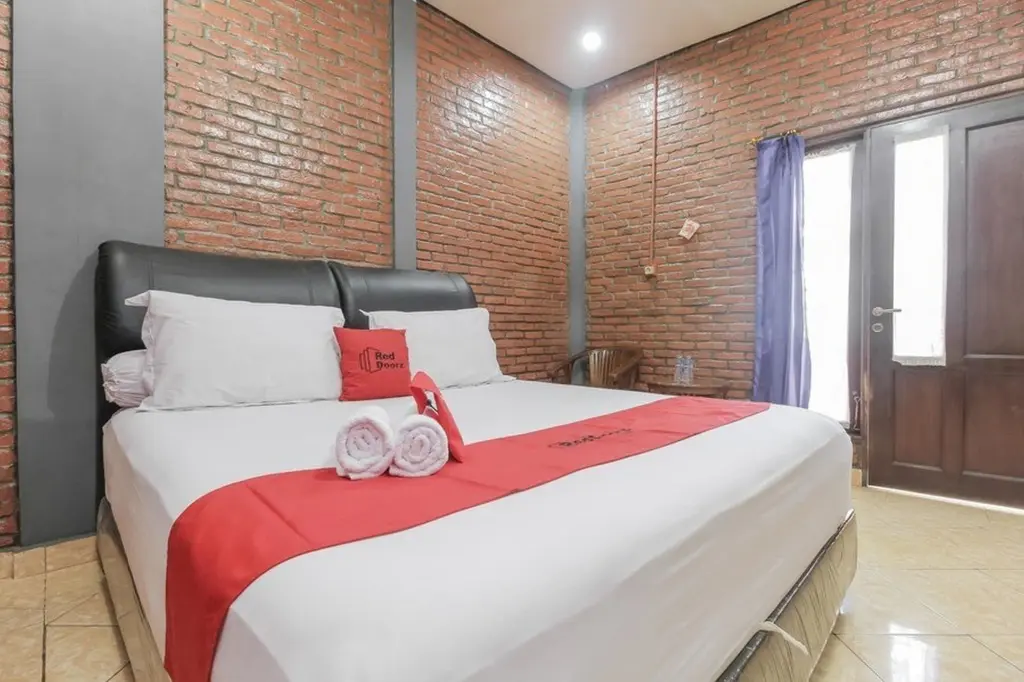 Джакарта: RedDoorz Plus @ Ampera Raya