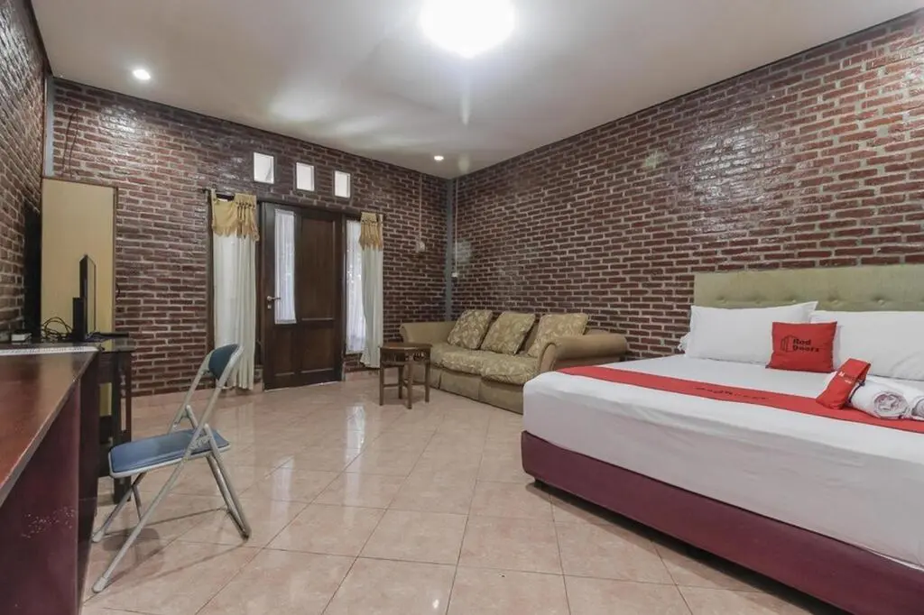 Джакарта: RedDoorz Plus @ Ampera Raya