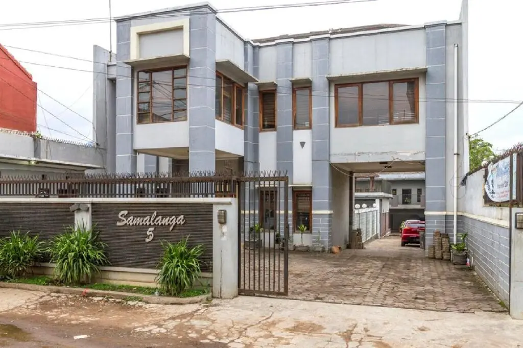 Сумеданг: RedDoorz near Jatinangor Town Square