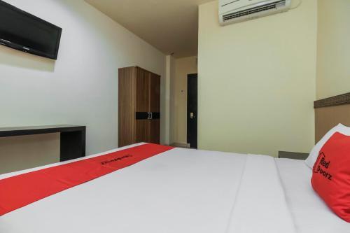 Палембанг: RedDoorz Plus near Palembang Trade Center 2