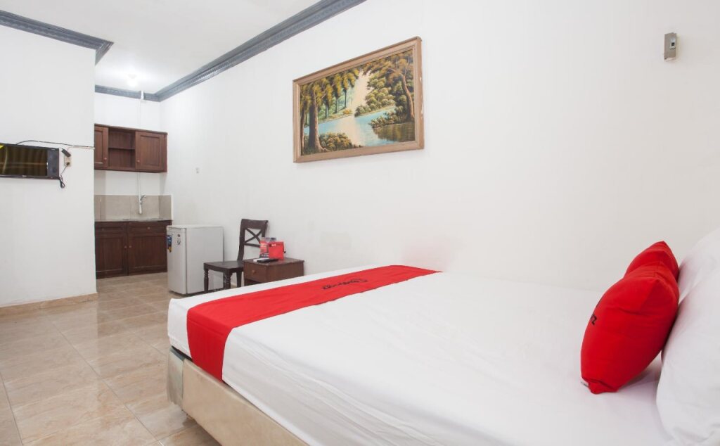 Сурабая: RedDoorz @ Jalan Dukuh Kupang Surabaya