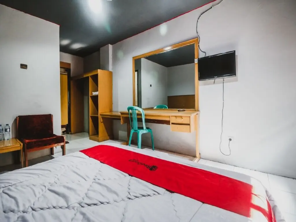 Джакарта: RedDoorz Plus near Senen 2