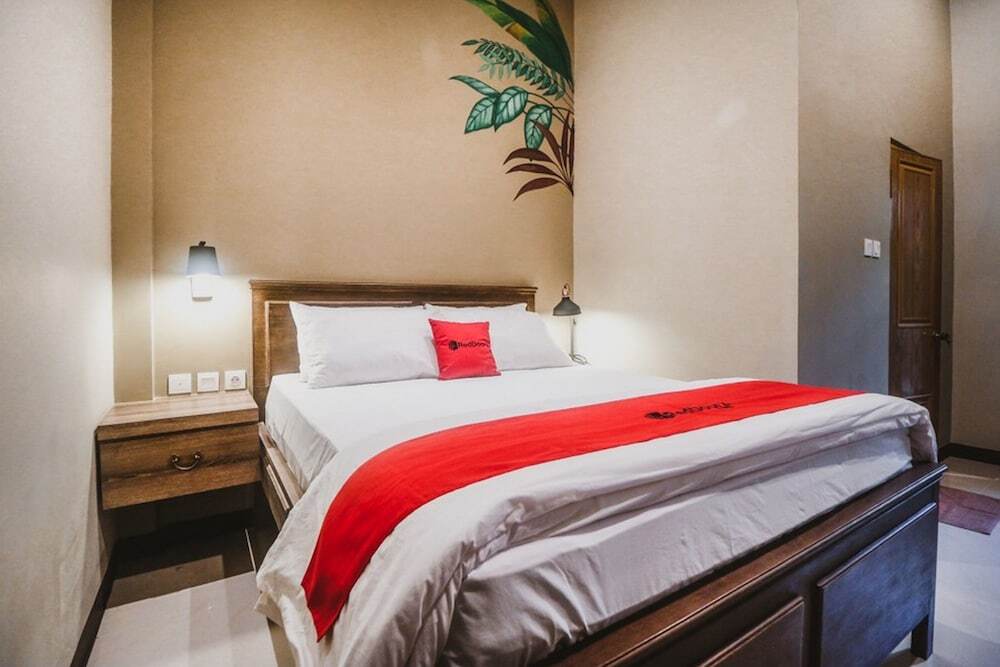 Джакарта: RedDoorz Plus near Mall Slipi Jaya