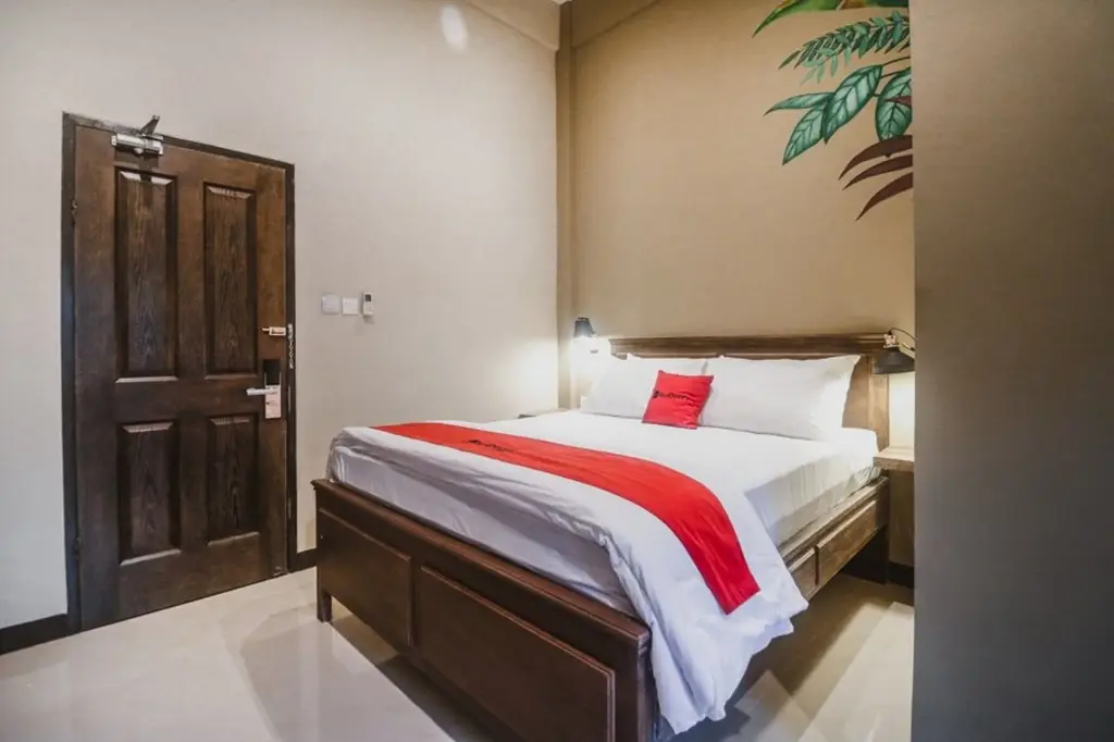 Джакарта: RedDoorz Plus near Mall Slipi Jaya