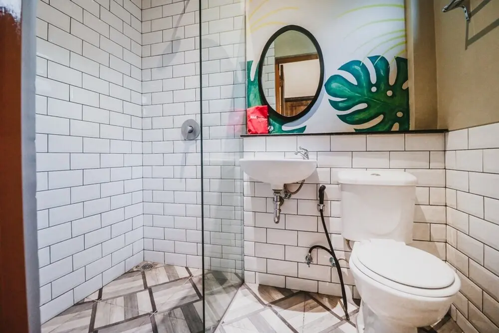 Джакарта: RedDoorz Plus near Mall Slipi Jaya