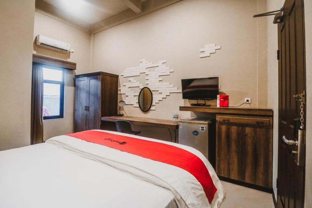 Джакарта: RedDoorz Plus near Mall Slipi Jaya