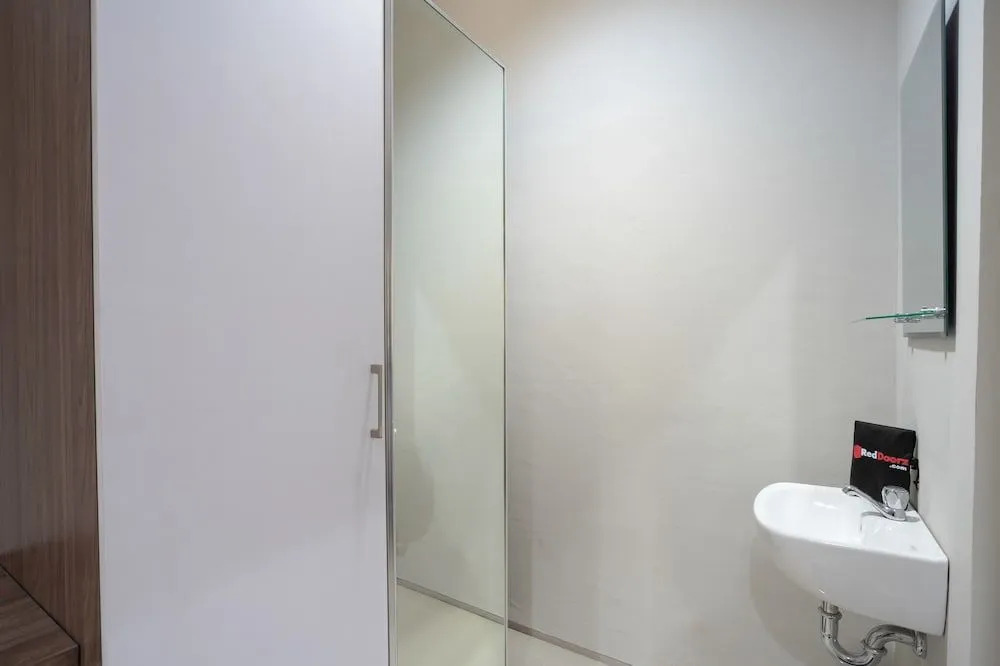 Джакарта: RedDoorz Plus near JIEXPO Kemayoran