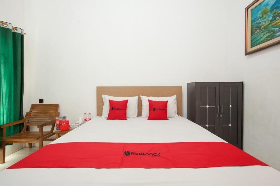 Баньюванги: RedDoorz near Stadion Diponegoro Banyuwangi