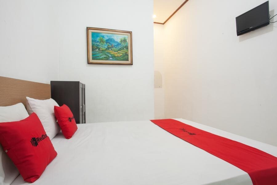 Баньюванги: RedDoorz near Stadion Diponegoro Banyuwangi