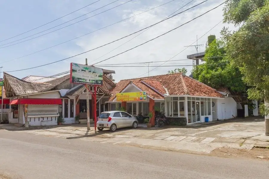 RedDoorz Plus near Pantai Barat — фото 1