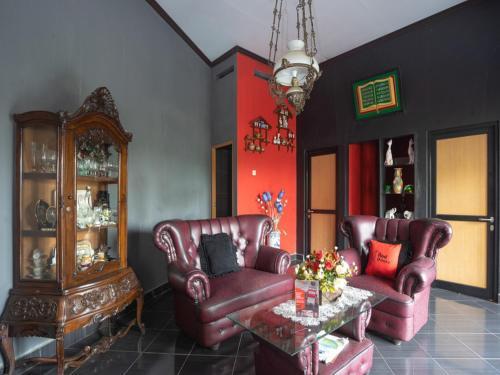 Сизаруа: RedDoorz @ Tugu Puncak Bogor