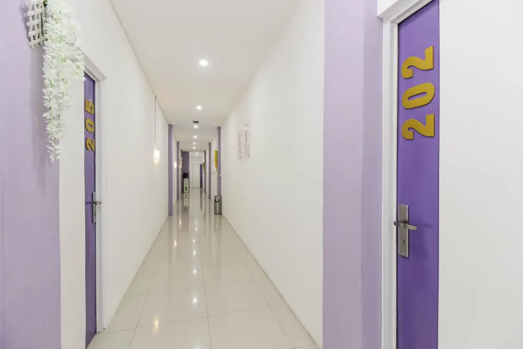 Бекаси: RedDoorz Plus near Stasiun Bekasi