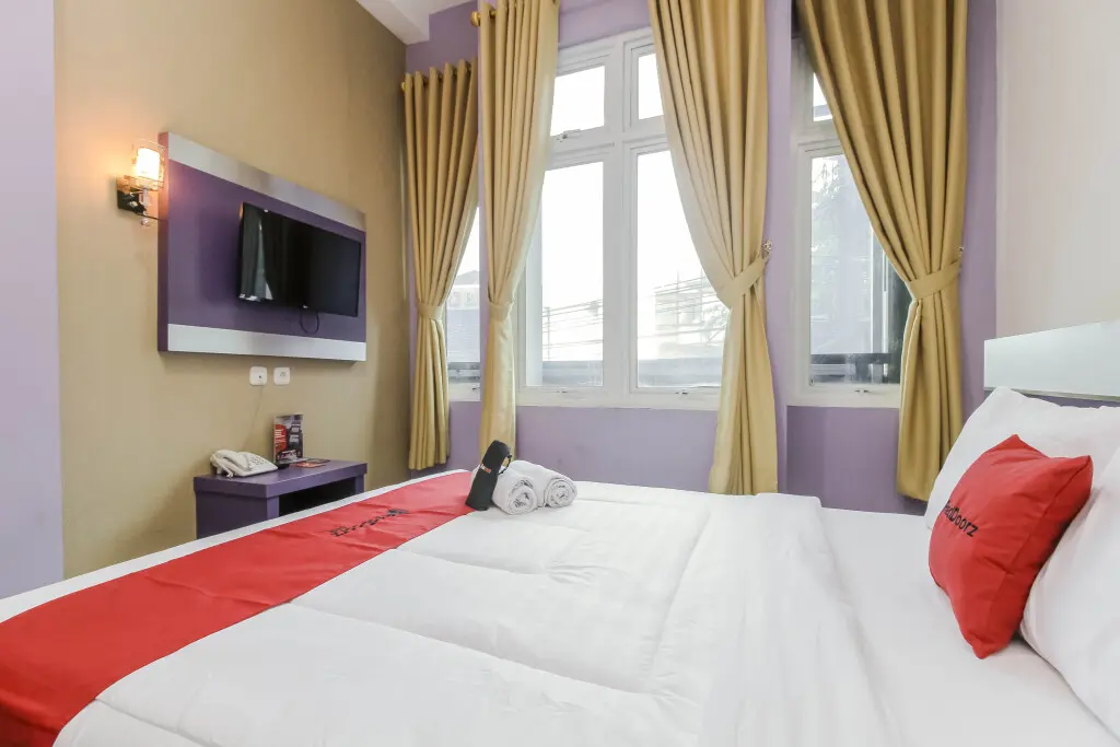 Бекаси: RedDoorz Plus near Stasiun Bekasi
