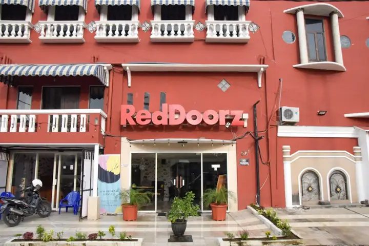 Сурабая: RedDoorz near Pelabuhan Tanjung Perak 2 Surabaya
