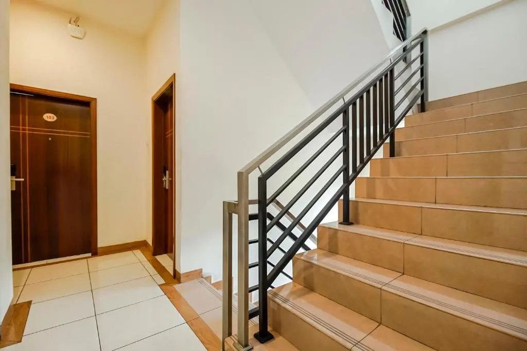 Макассар: RedDoorz Plus @ Karebosi Area 2