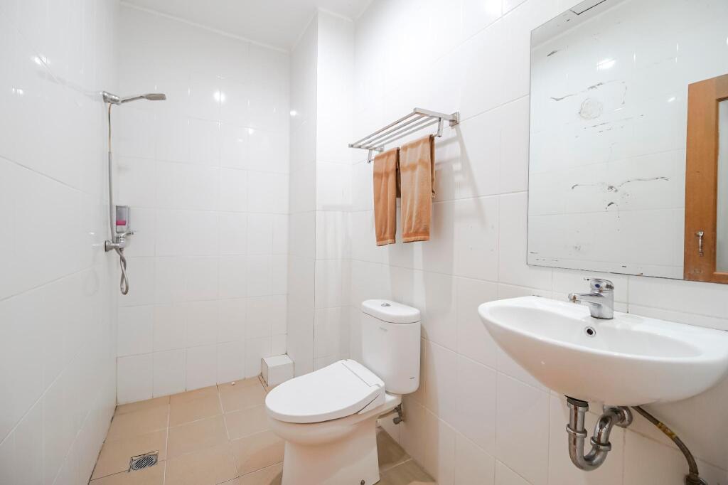 Макассар: RedDoorz Plus @ Karebosi Area 2