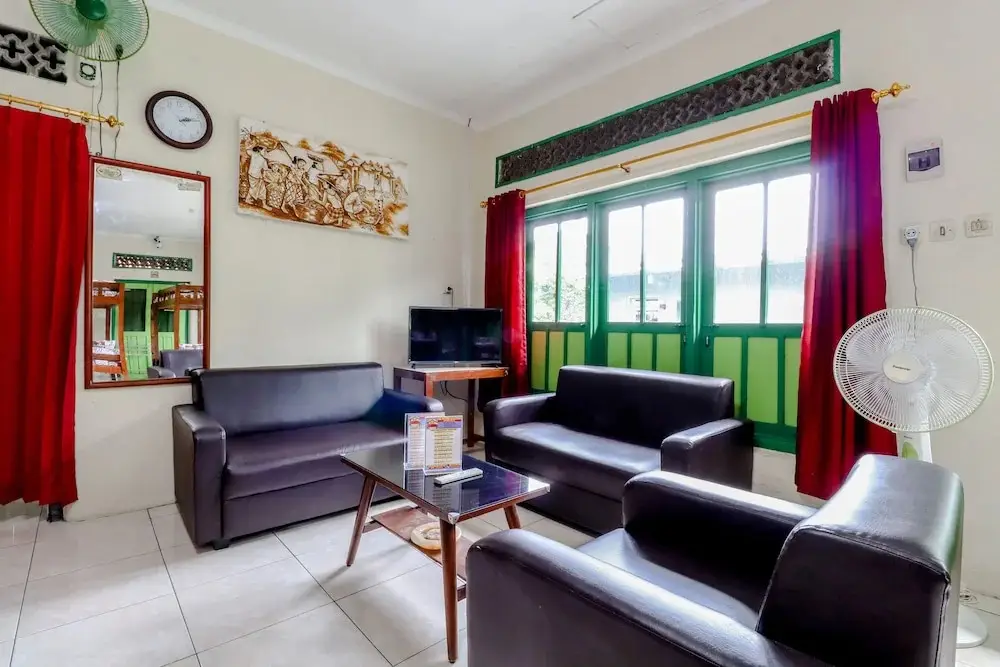 Бантул: Bahagia Sederhana Home Stay - Hostel