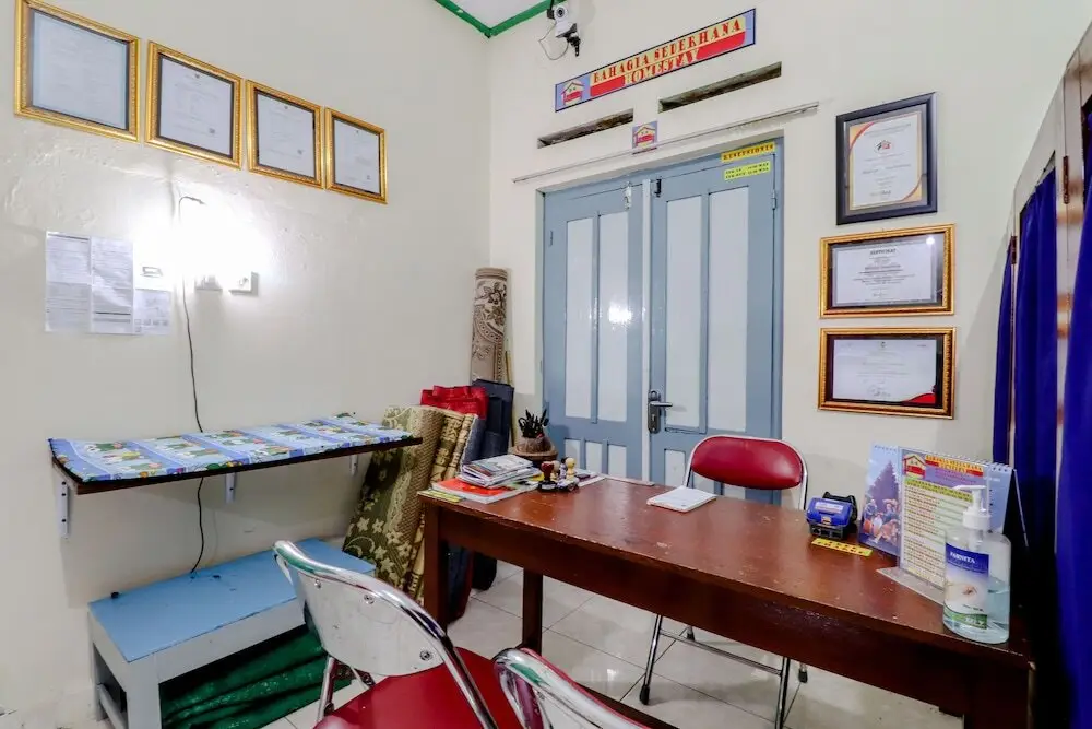 Бантул: Bahagia Sederhana Home Stay - Hostel