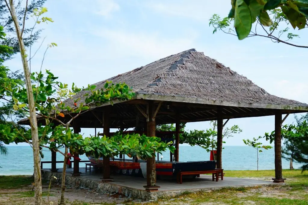 Белитунг: Capital O 399 Kelayang Beach Hotel