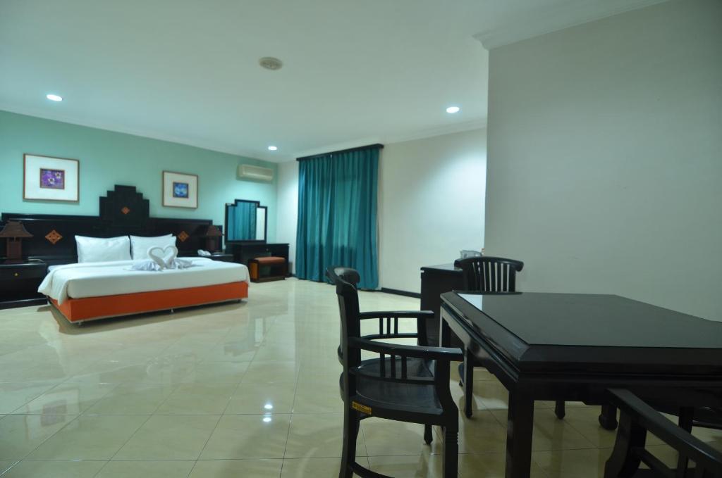 Сурабая: Hotel Sofia Juanda Surabaya