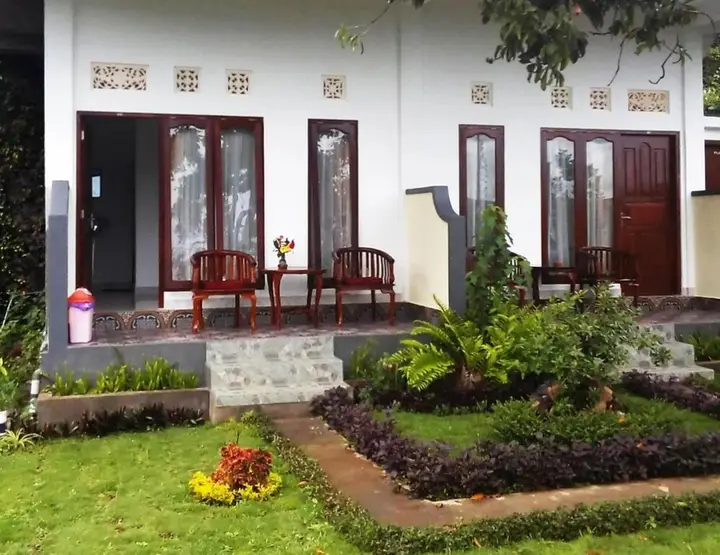 Мундук: Aris Homestay and Warung Made
