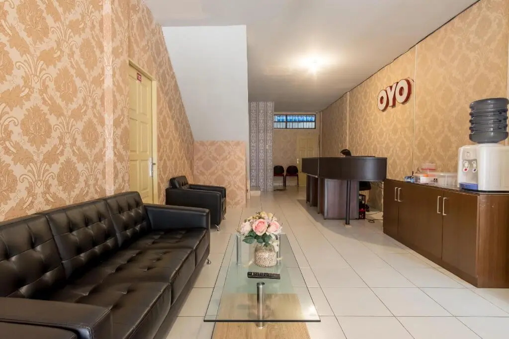 Медан: OYO 359 Executive Inn