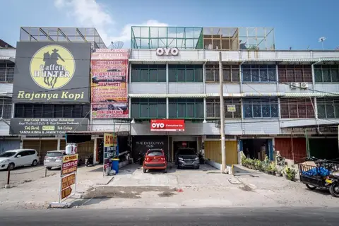 OYO 359 Executive Inn — фото 1