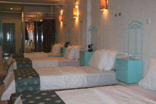 Матарам: Just-In Bed and Breakfast