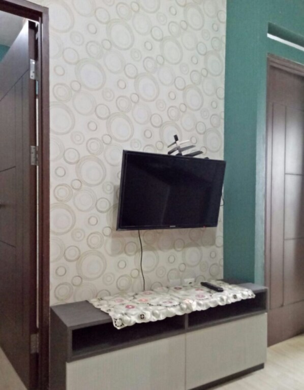 Бекаси: WhiTe RooMs Bekasi