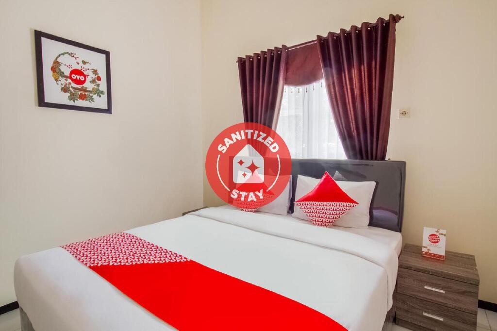 Батуретно: OYO 441 Namira Hotel Syariah