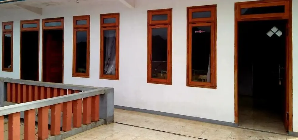 Надисари: Standard Room at Udin Homestay