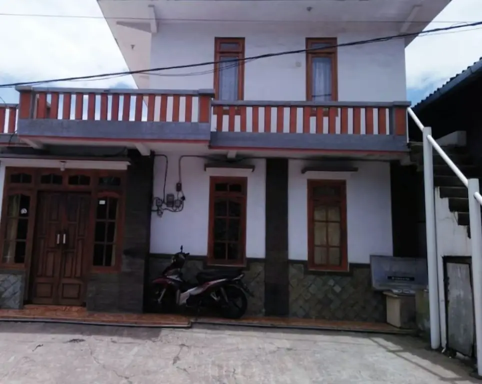 Надисари: Standard Room at Udin Homestay