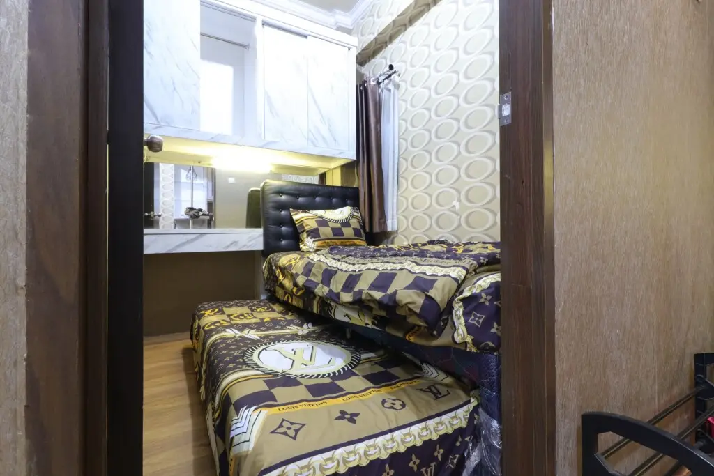 Бандунг: The Suites Metro Apartment - King Property