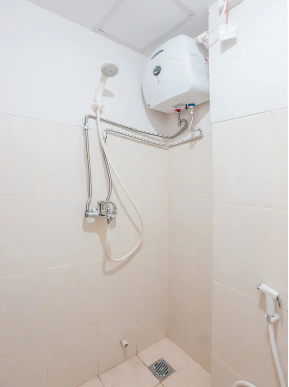 Южный Тангеранг: OYO 498 Green Lake View Ciputat