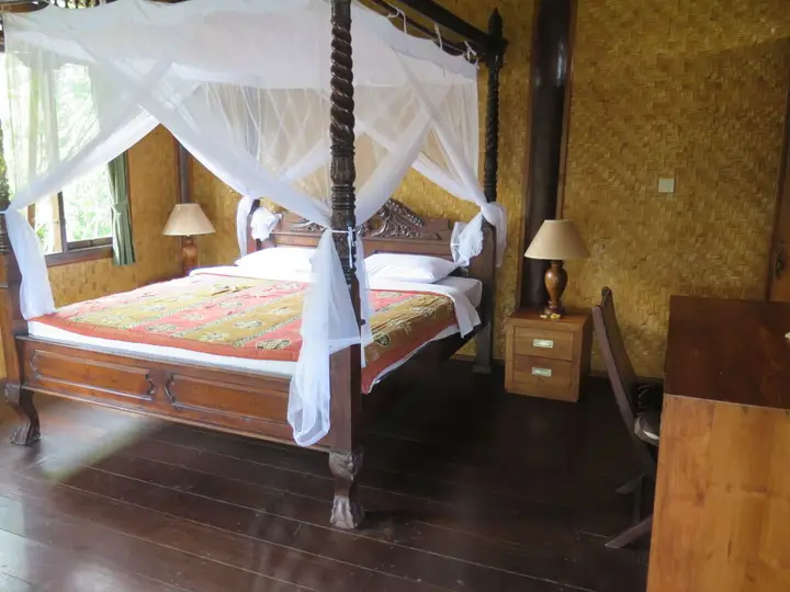 Сидемен: Villa Lihat Sawah