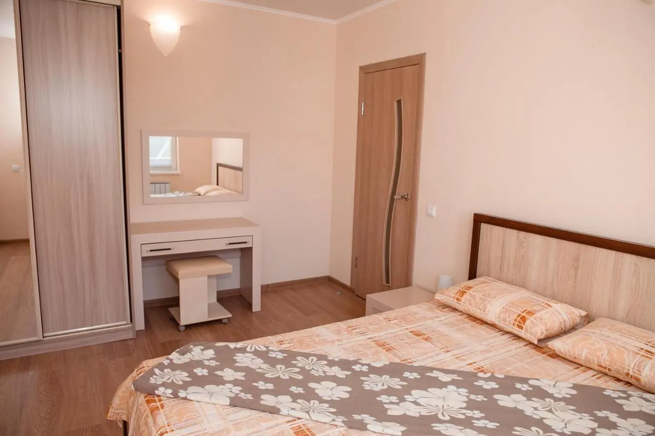 Витязево: Guest House Family Comfort