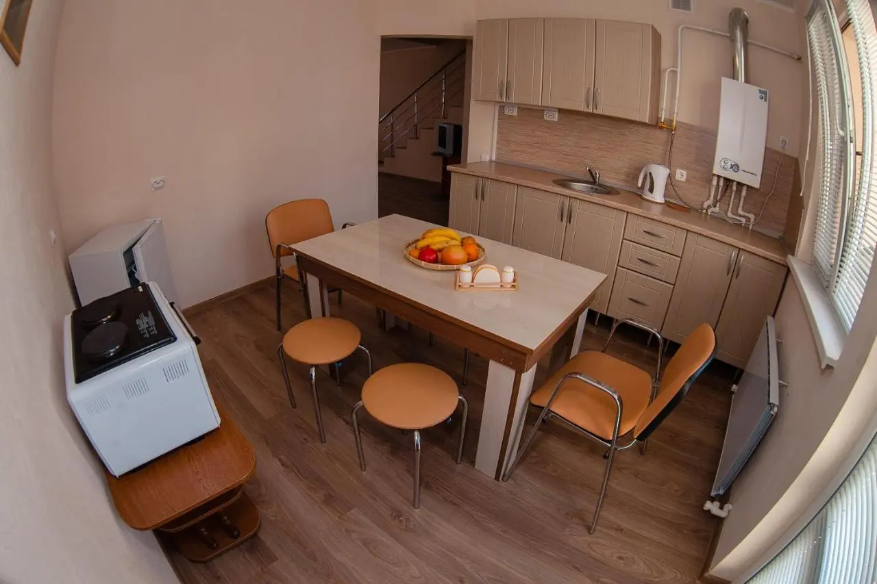 Витязево: Guest House Family Comfort