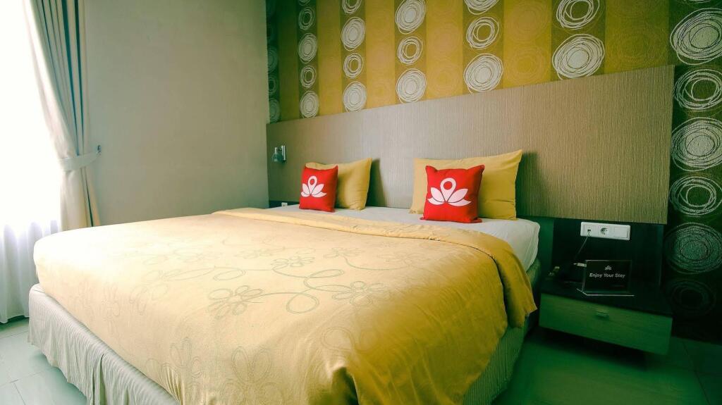 Бандунг: ZEN Rooms Near PVJ
