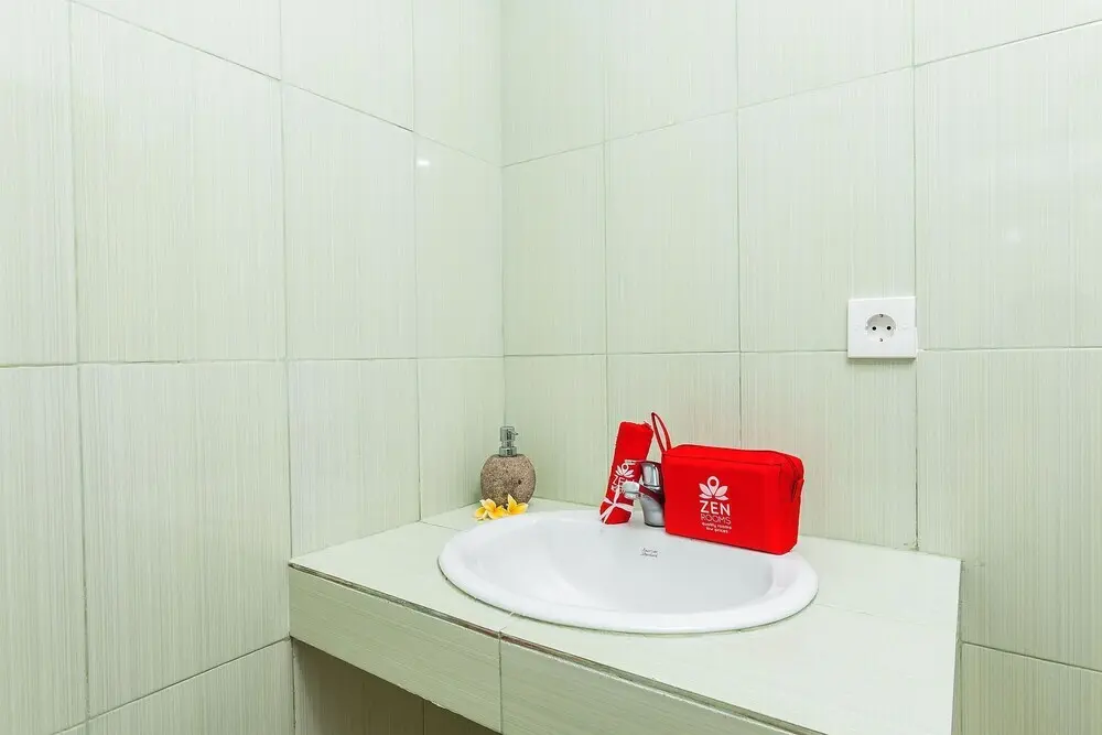 Чангу: ZEN Rooms near Batu Bolong Canggu