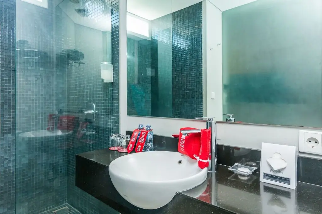 Кута: ZEN Rooms melasti Legian Kuta