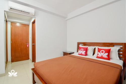 Джакарта: ZEN Rooms Basic near Cilandak Town Square