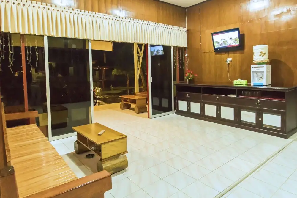 Вагете: Waisai Beach Hotel