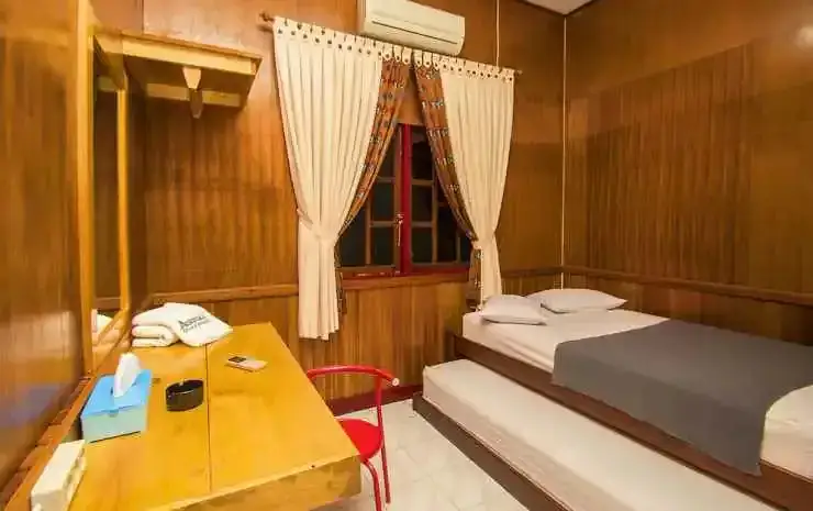 Вагете: Waisai Beach Hotel