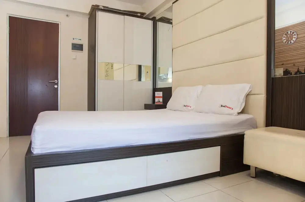 Сурабая: RedDoorz Apartment @ Manyar Street
