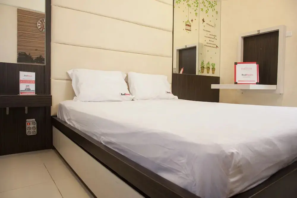 Сурабая: RedDoorz Apartment @ Manyar Street