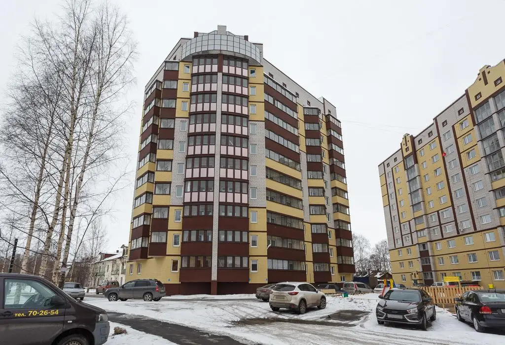 Вологда: Две Подушки на улице Гагарина 14