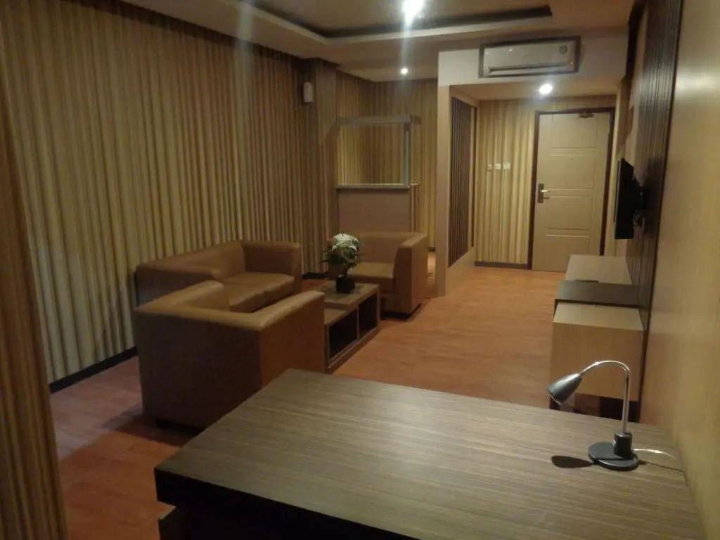 Слави: Grand Dian Hotel Slawi
