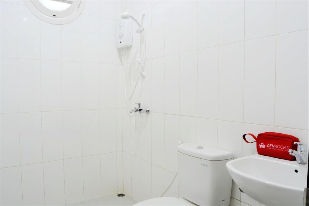 Джакарта: ZEN Rooms Chic Home Kemang
