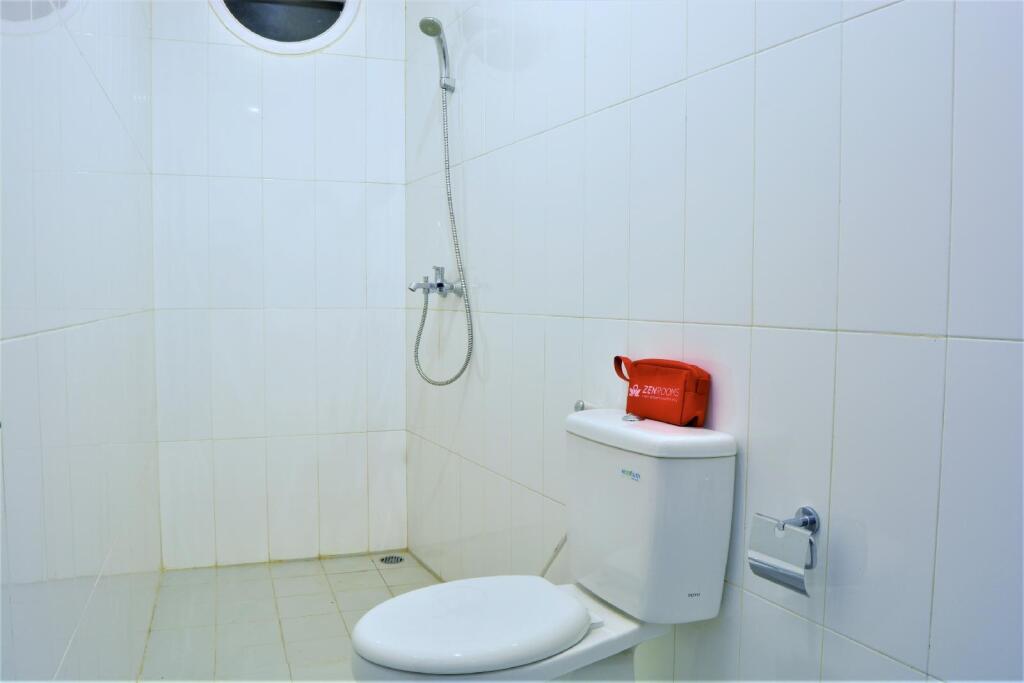 Джакарта: ZEN Rooms Chic Home Kemang