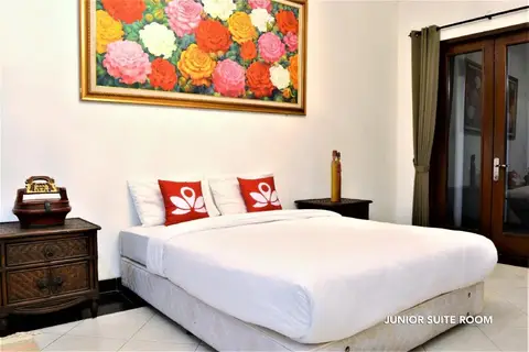 ZEN Rooms Chic Home Kemang — фото 1